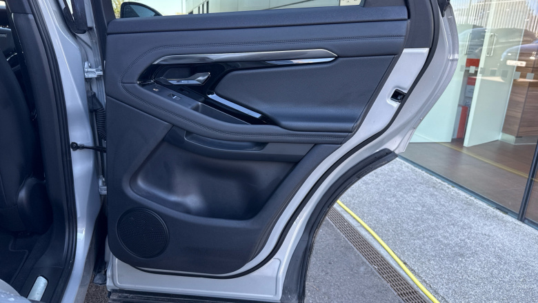 Land Rover Range Rover Evoque 1.5 P300e R-Dynamic SE 5dr Auto Hatchback